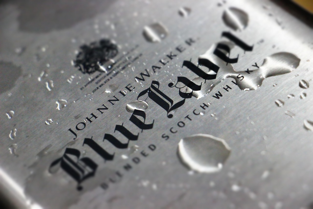 Discover Top Non-Alcoholic Spirits: Flavor, Health, Mixology Insights
